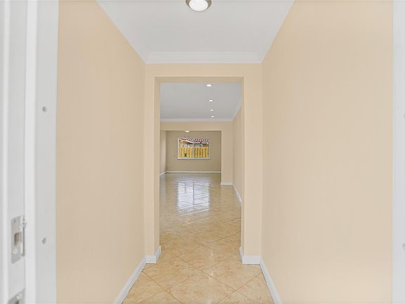 5th image of 5110 NE 17th Avenue
