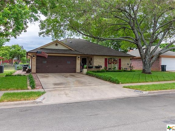 3rd image of 2208 Sherman Dr