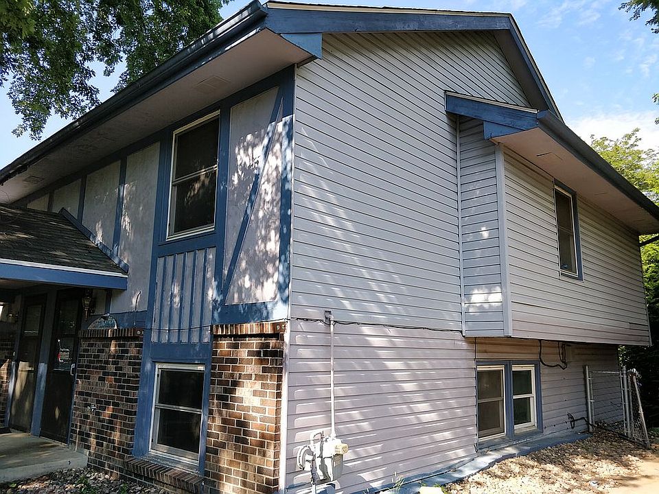 2nd image of 2809 SE 19th St