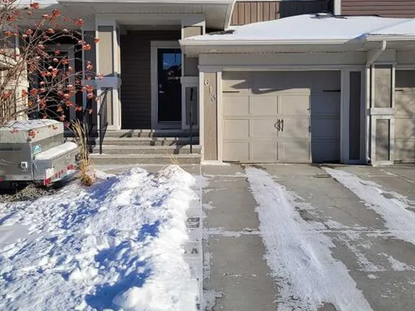 613 W Hillcrest Rd SW, Airdrie, AB T4B 4C8