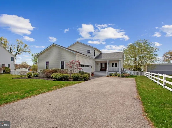 6146 Drum Point Rd, Deale, MD 20751
