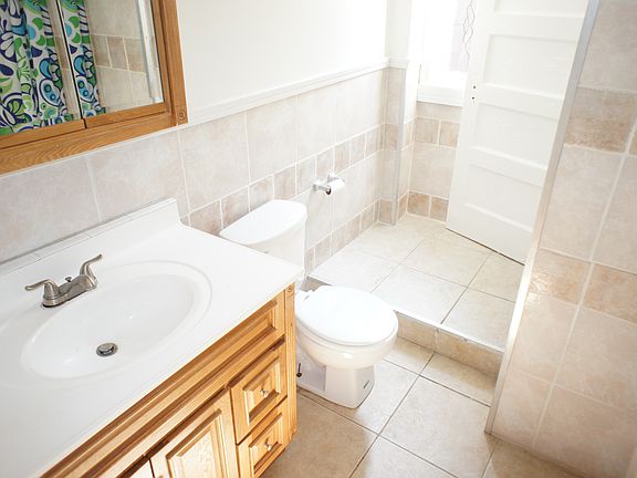 5th image of 5125 Spruce St #1