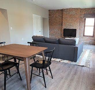 3rd image of 59 E Russell St