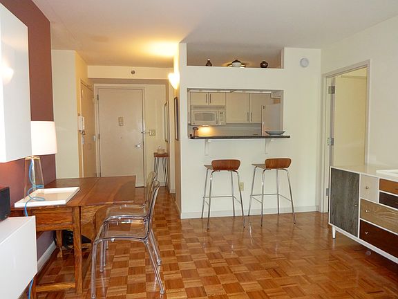 2nd image of 218 Myrtle Ave APT 8C