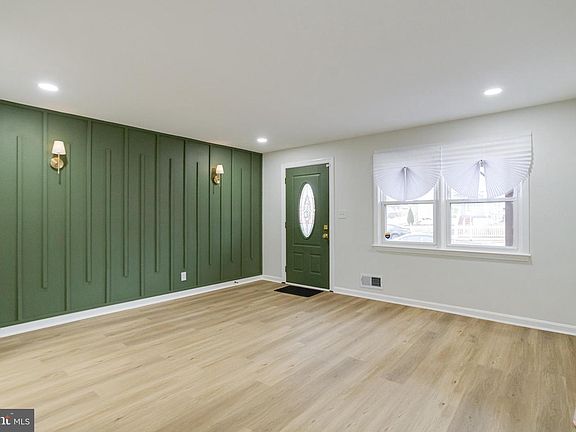 2nd image of 3916 2nd St