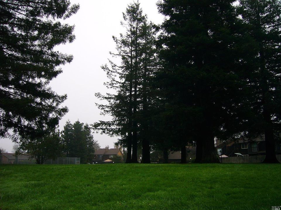 2nd image of 1509 Parkway Dr