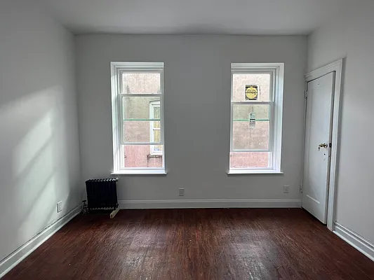 Rented by Paragon Real Estate Corporation | media 2