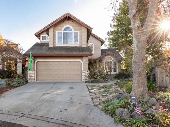 420 Trinity Court, Petaluma, CA 94954