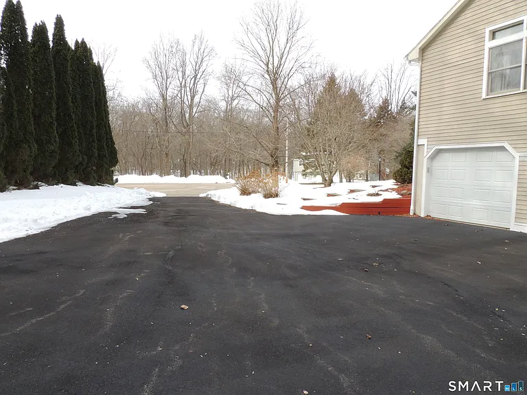 12 Cardinal Ln — Photo 34