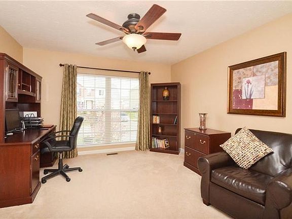 4th image of 523 Woodbine Ct