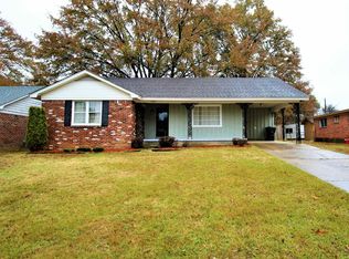 1676 Colonial Hills Dr, Southaven, MS 38671