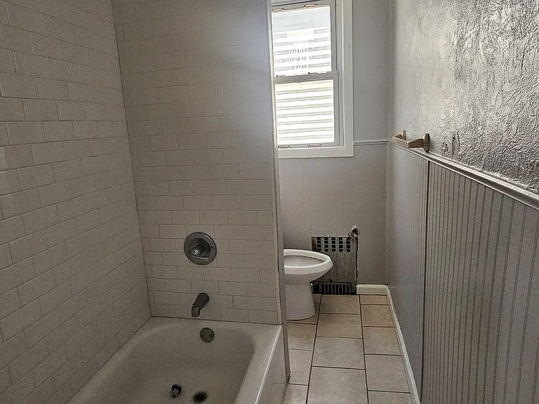 291 S Clinton St #3 — Photo 6