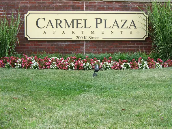 Carmel Plaza