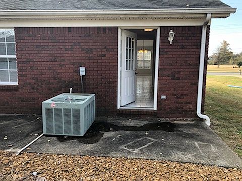 2nd image of 1008 Southwood Dr APT C