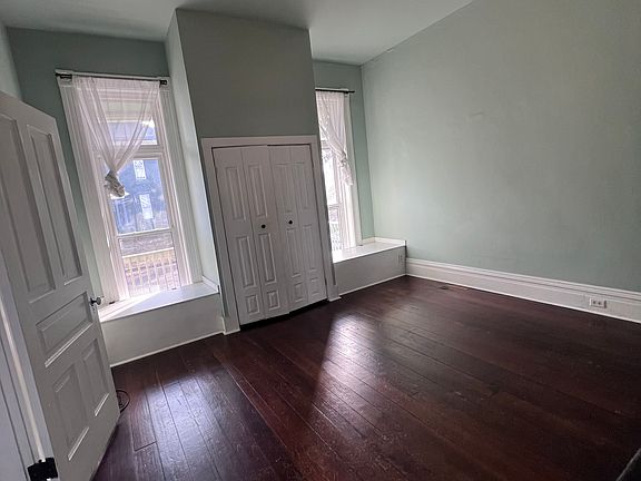 5th image of 34 E Powell Ave #A