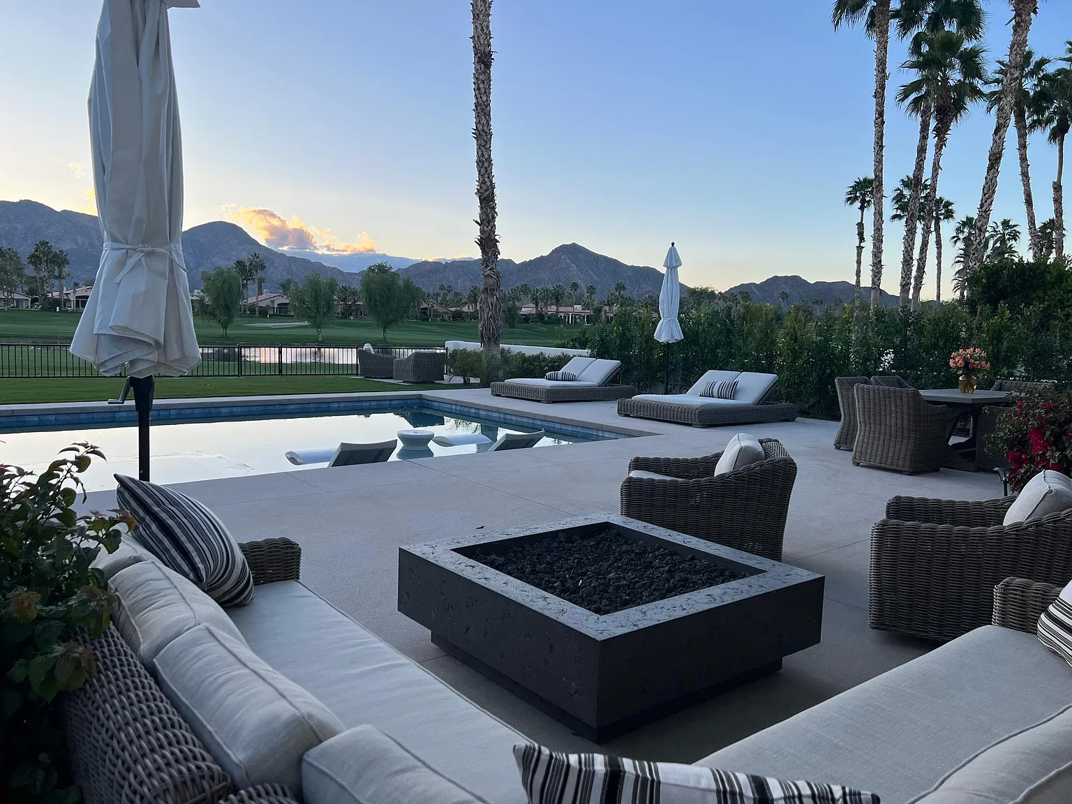 4 bed, 3.5 bath, 2635 sqft, $18,000 — Photo 2