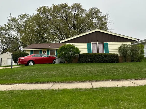 9626 W Langlade St, Milwaukee, WI 53225