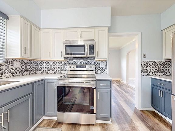 5th image of 226 Cunningham Ln