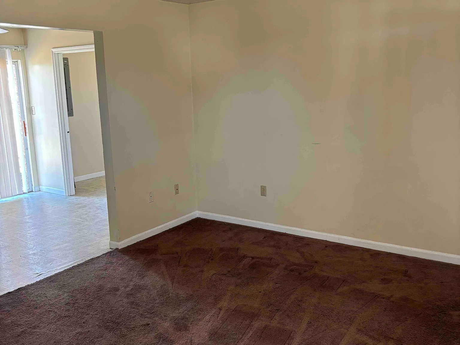 3 bed, 1160 sqft, $1,400 — Photo 2