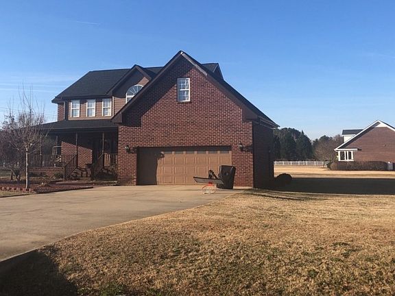 2nd image of 104 Northfort Dr
