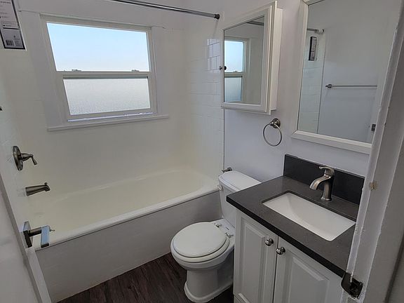 5th image of 563 N Heliotrope Dr #208A