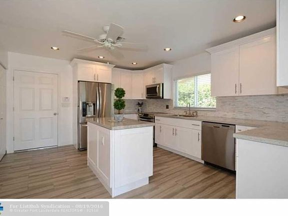 3rd image of 5820 NE 14th Ln