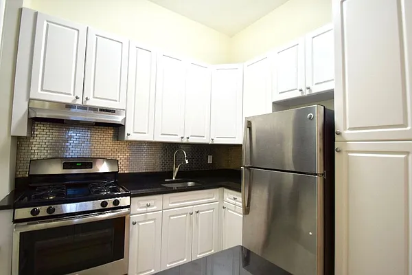 Rented by Sovereign Associates | media 21