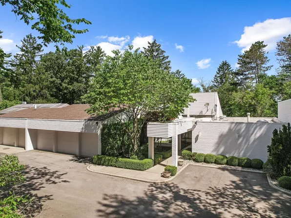 25900 Romany Way, Franklin, MI 48025