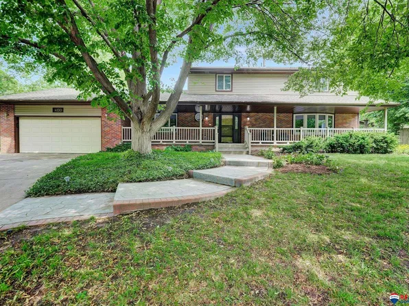 4130 N 42nd Street Cir, Lincoln, NE 68504