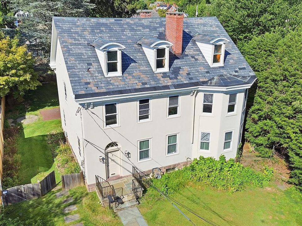 1st image of 113 E Penn St