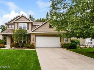 3638 Maplehurst Dr SE, Kentwood, MI 49512