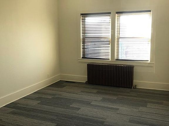 4th image of 2208 Banning Ave