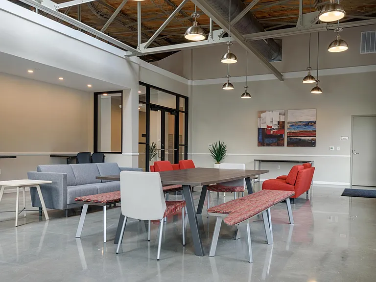 Motor City Apartments — Photo 42