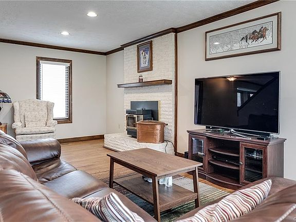 5th image of 8280 Hanover Grove Blvd