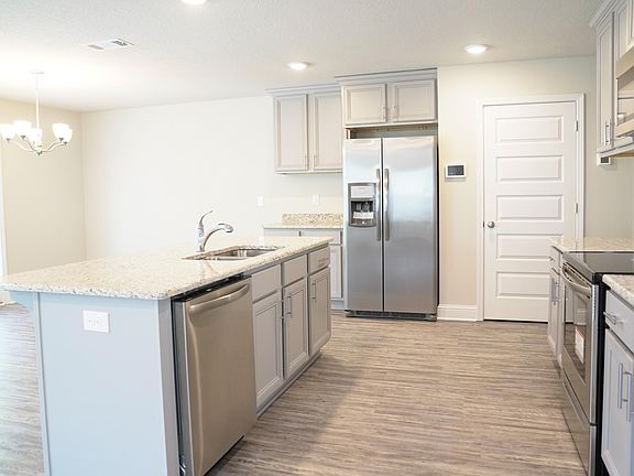 4th image of 5261 Overland Dr