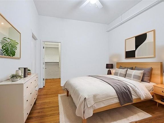 5th image of 404 Notre Dame St APT 16