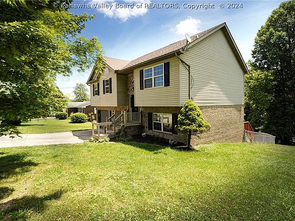3rd image of 202 Kinwood Dr