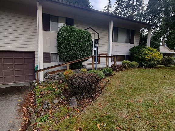 2nd image of 1900 163rd Ave NE