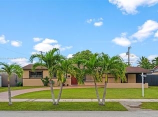 10450 SW 43rd St, Miami, FL 33165