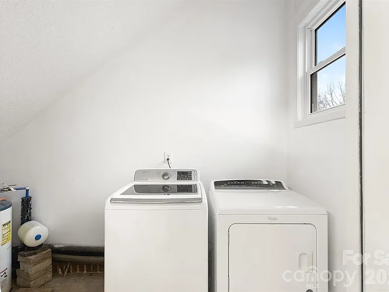 1751 Robert Martin Rd — Photo 10