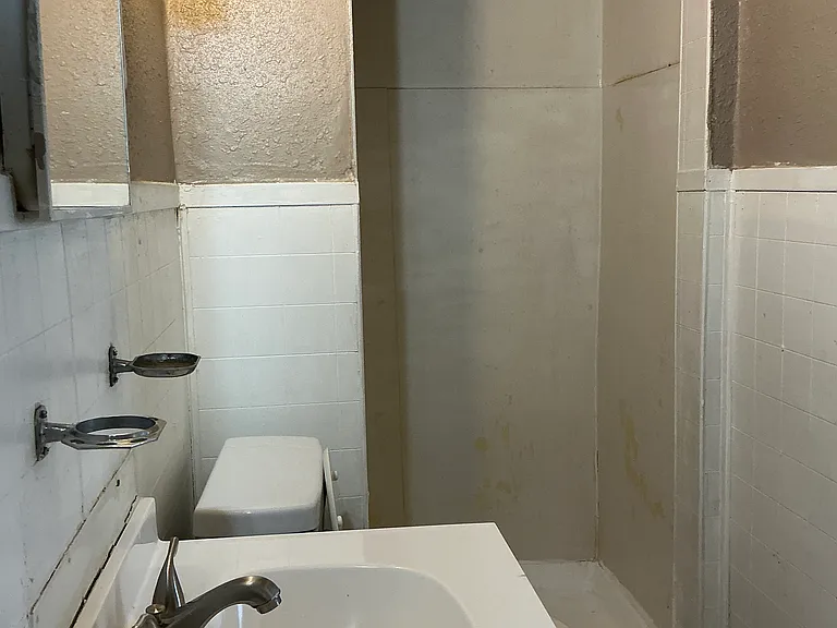 415 E Gilbert St #8 — Photo 3