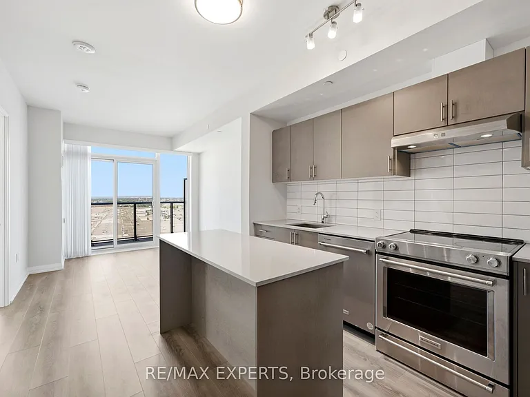 9000 Jane St #1220 — Photo 14