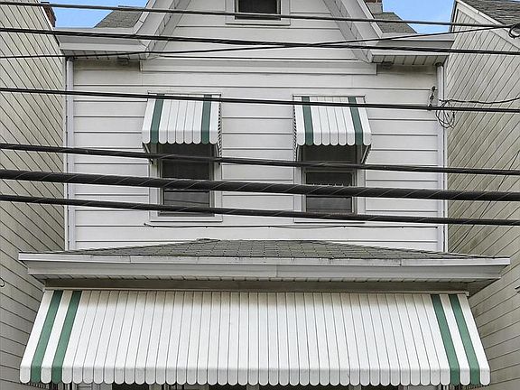4th image of 219 S 3rd St