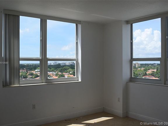4th image of 2323 Coral Way #909