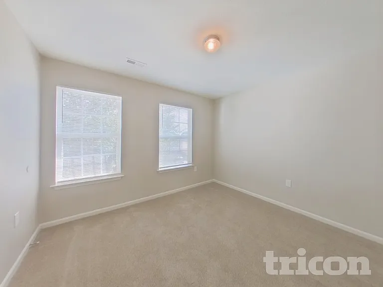 4614 Christenbury Hills Ln — Photo 15