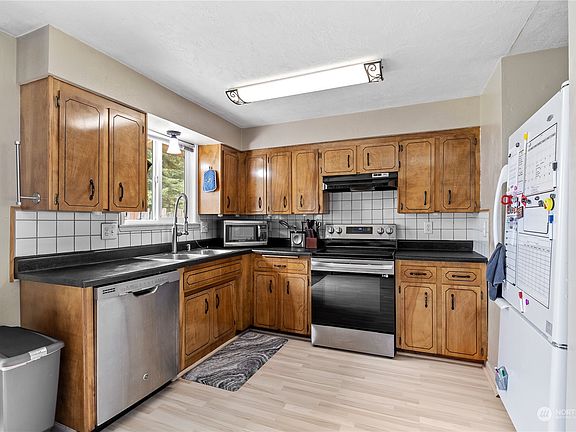 5th image of 1305 S 10th Street