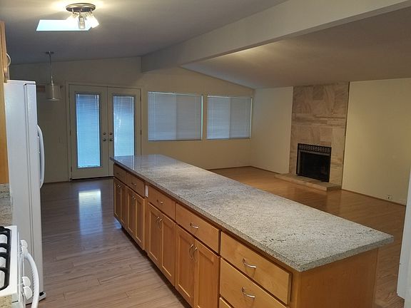 4th image of 10700 Minette Dr