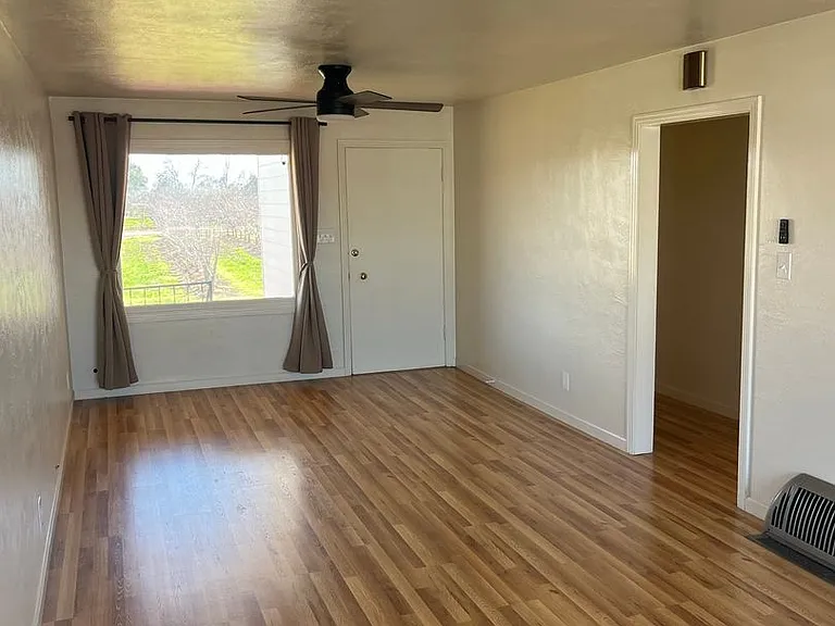 3636 N Beecher Rd — Photo 7