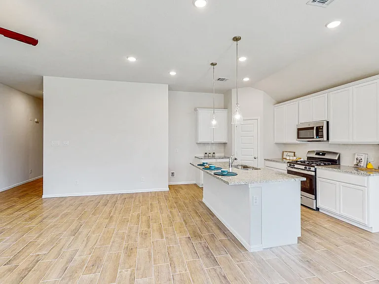 5809 Sandown Dr — Photo 19