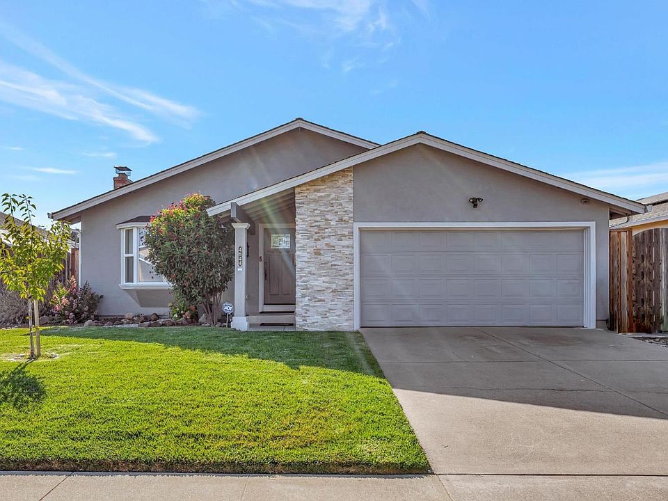 1st image of 4644 Mia Cir